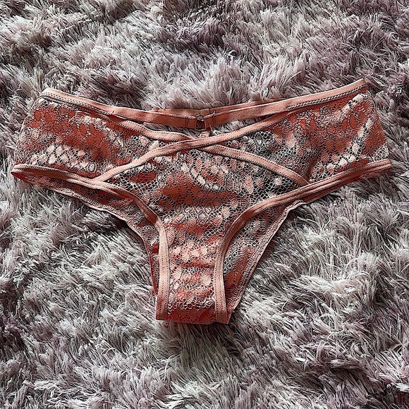 *NEW* Victorias Secret Lace Panties - Picture 2 of 4